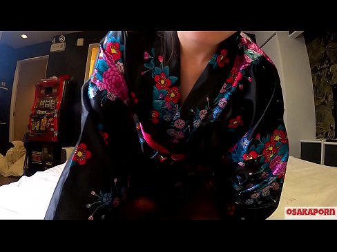 ❤️ Gənc cosplay qız bir atlı qadında fışqırma ilə orgazm olmaq üçün cinsi sevir. Həvəskar videoda ənənəvi yapon geyimində tüklü pişik və gözəl döşləri olan asiyalı qız sikişmə oyuncaqları ilə mastürbasyon nümayiş etdirir. Sakura 3 OSAKAPORN. ❤️ Porn video az.tubsexercom.ru