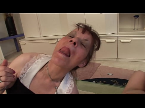 ❤️ İki nənənin və bir babanın üçlü var ❤️ Porn video az.tubsexercom.ru