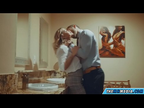 ❤️ Döşlü sarışın sizi ictimai tualetdə aldatdıqda ❤️ Porn video az.tubsexercom.ru